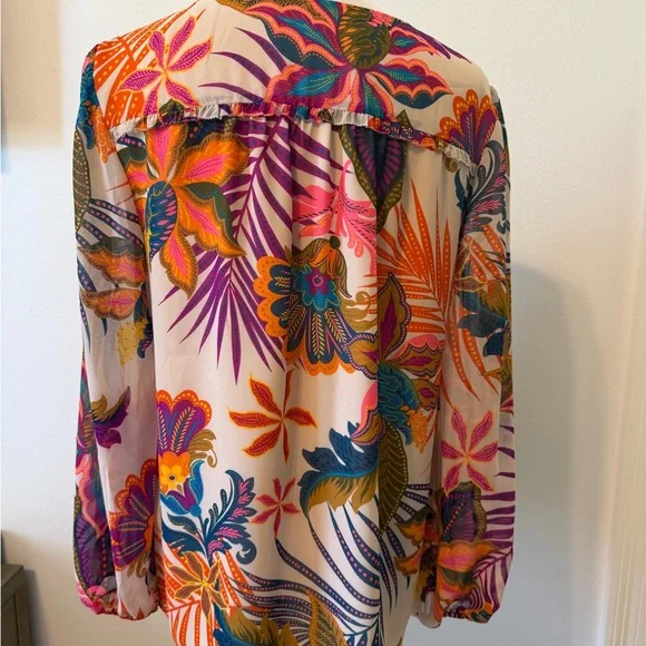 Trina Turk Floral V-Neck Blouse Large - Picture 2 of 4